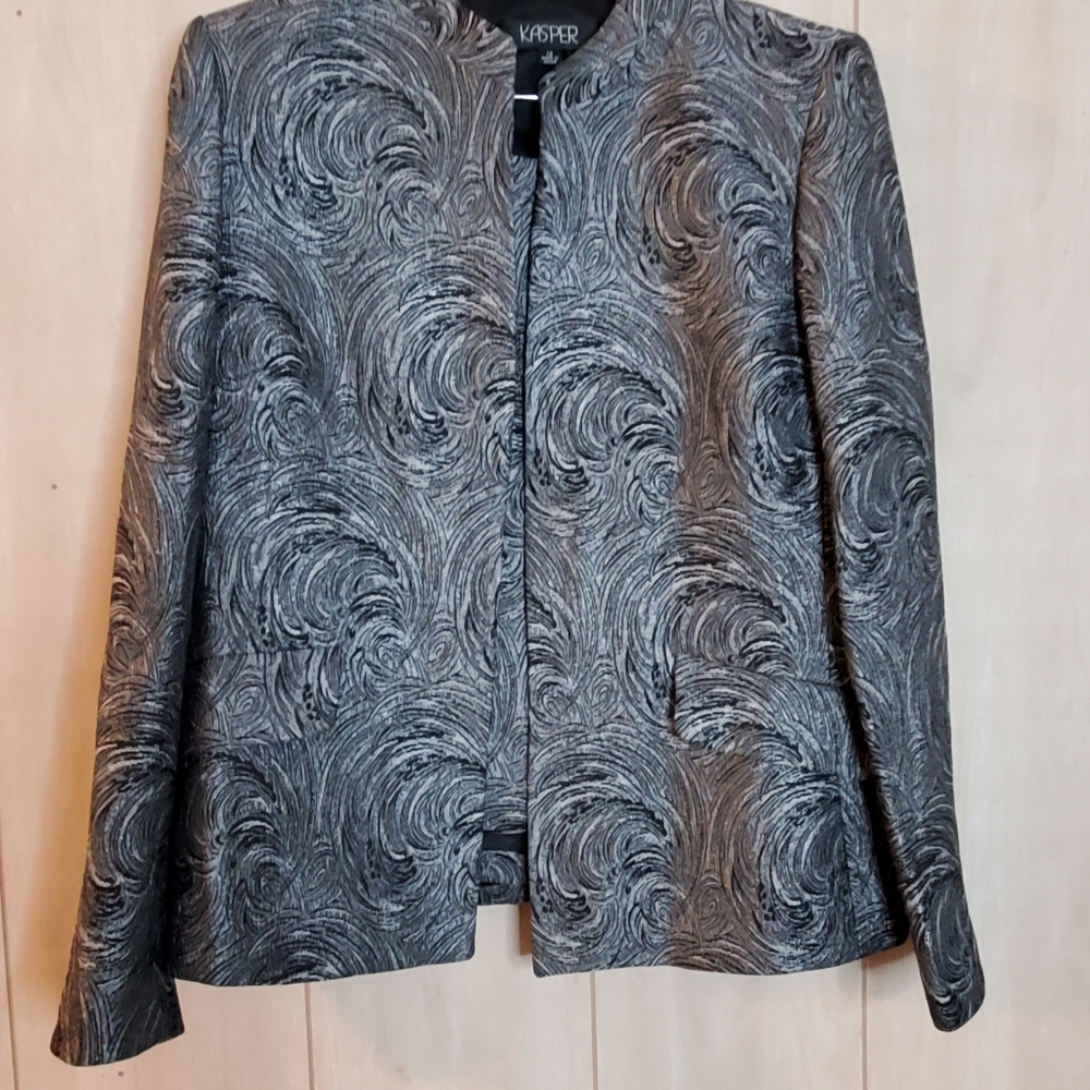 Kasper Blazer Suit with Matching Tank Shirt Gray and Black Size 12